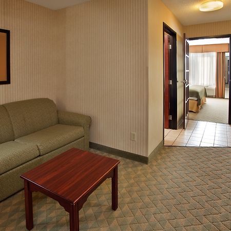 Spark By Hilton Lansing Buitenkant foto