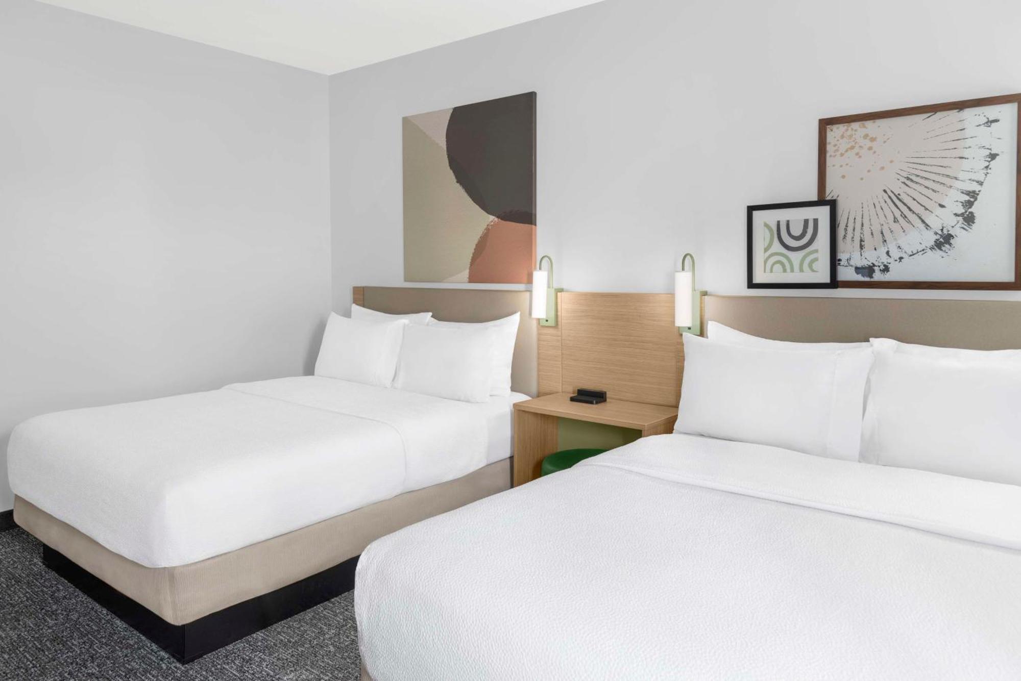 Spark By Hilton Lansing Buitenkant foto