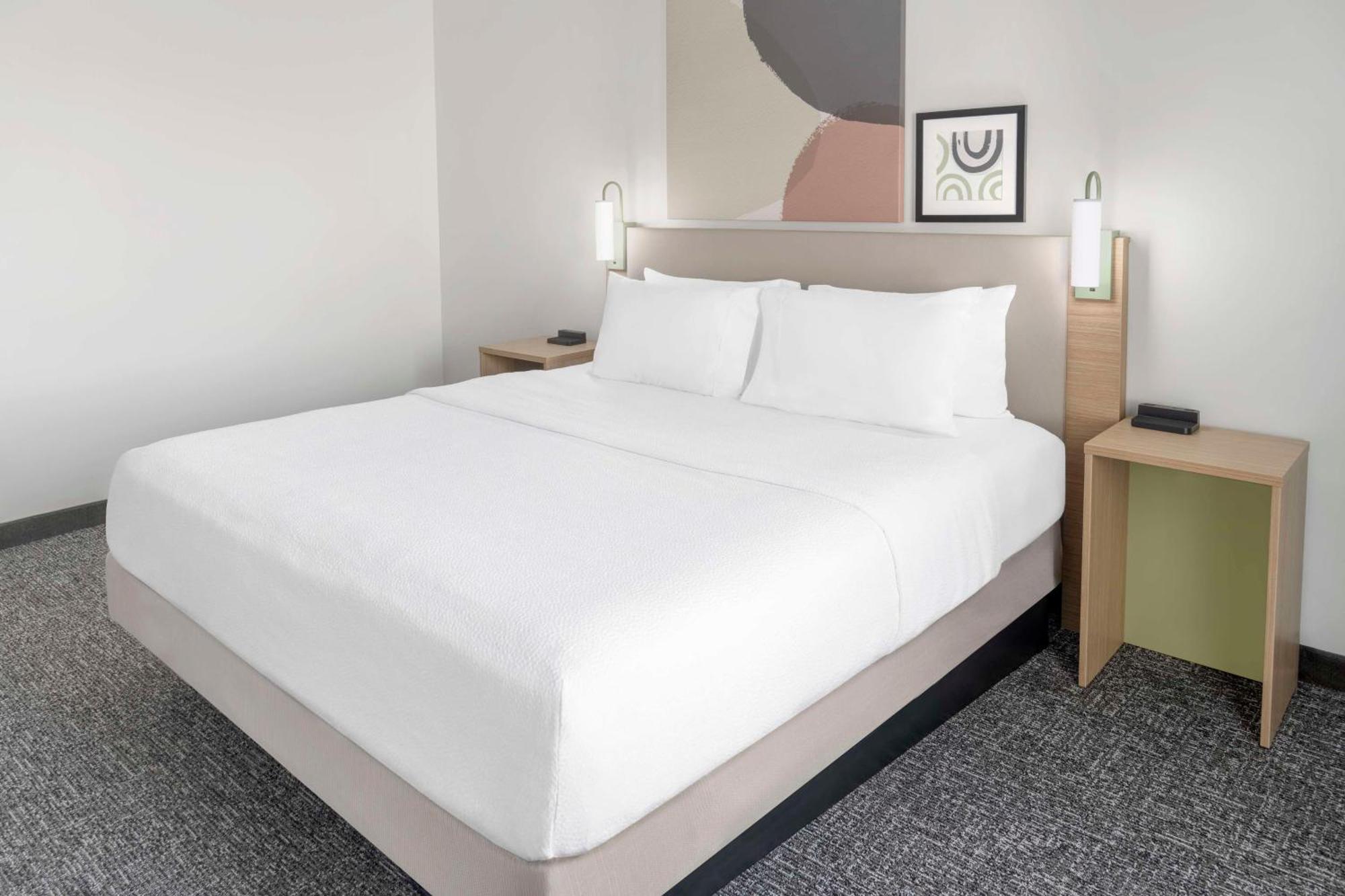 Spark By Hilton Lansing Buitenkant foto
